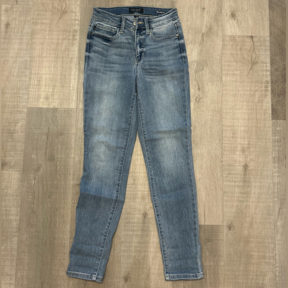 Judy Blue Relaxed Fit skinny jeans
